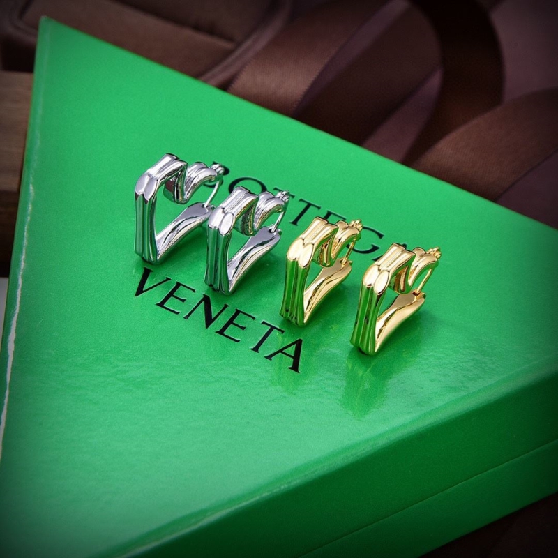 Bo*te*ga venenta earrings